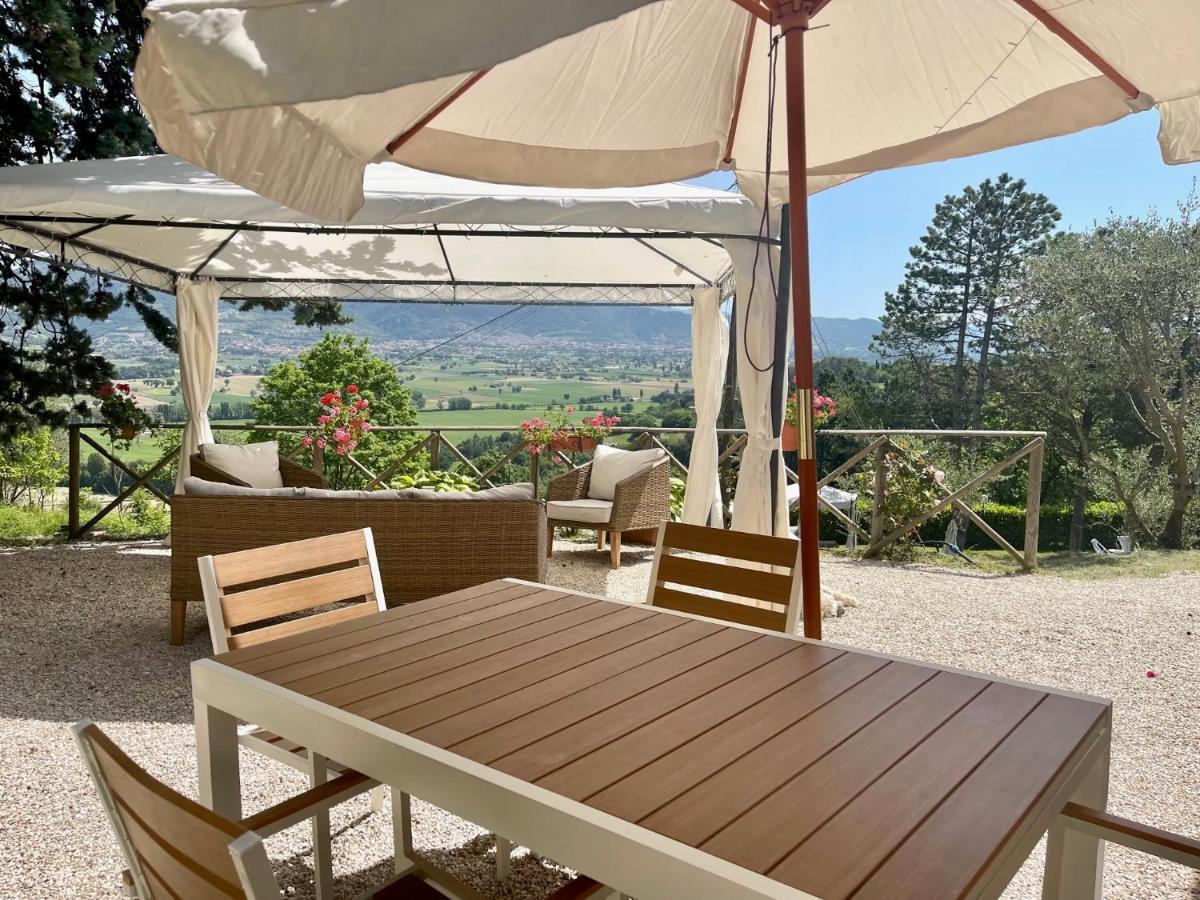 La Panoramica Gubbio - Maison De Charme - Casette E Appartamenti Self Catering Per Vacanze Meravigliose! Extérieur photo