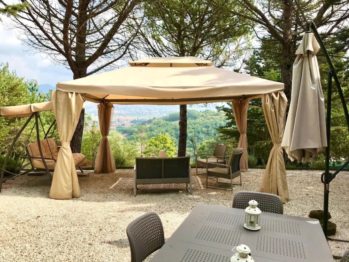 La Panoramica Gubbio - Maison De Charme - Casette E Appartamenti Self Catering Per Vacanze Meravigliose! Extérieur photo