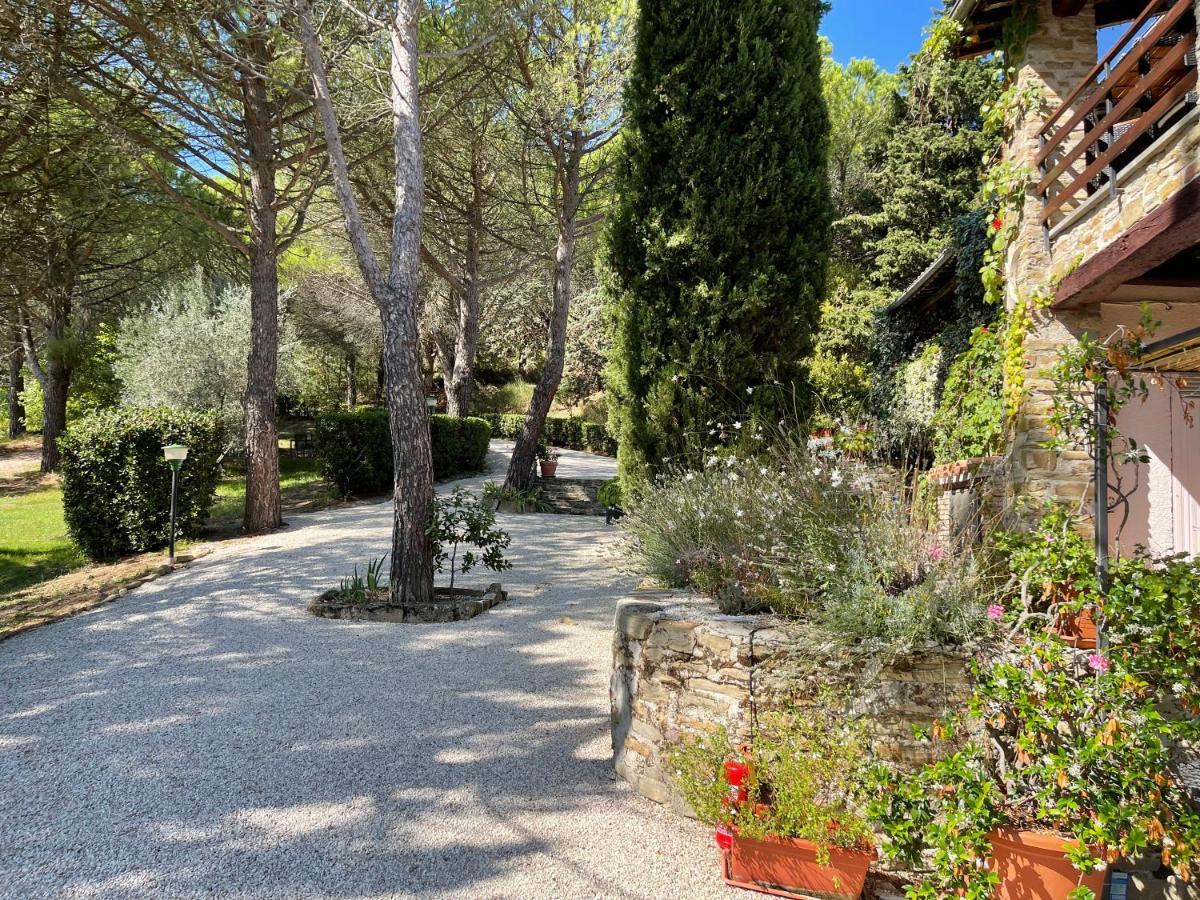La Panoramica Gubbio - Maison De Charme - Casette E Appartamenti Self Catering Per Vacanze Meravigliose! Extérieur photo
