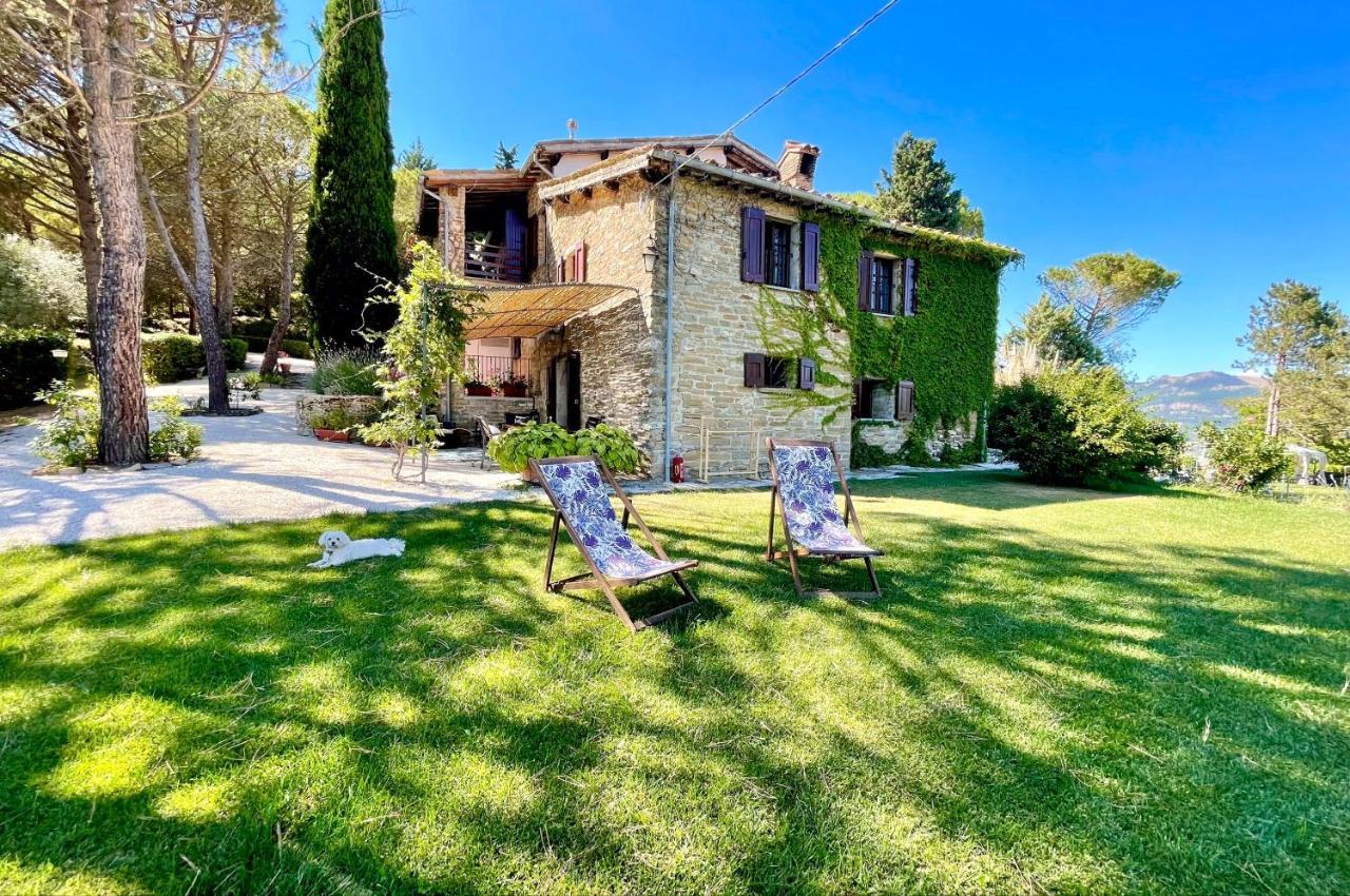 La Panoramica Gubbio - Maison De Charme - Casette E Appartamenti Self Catering Per Vacanze Meravigliose! Extérieur photo