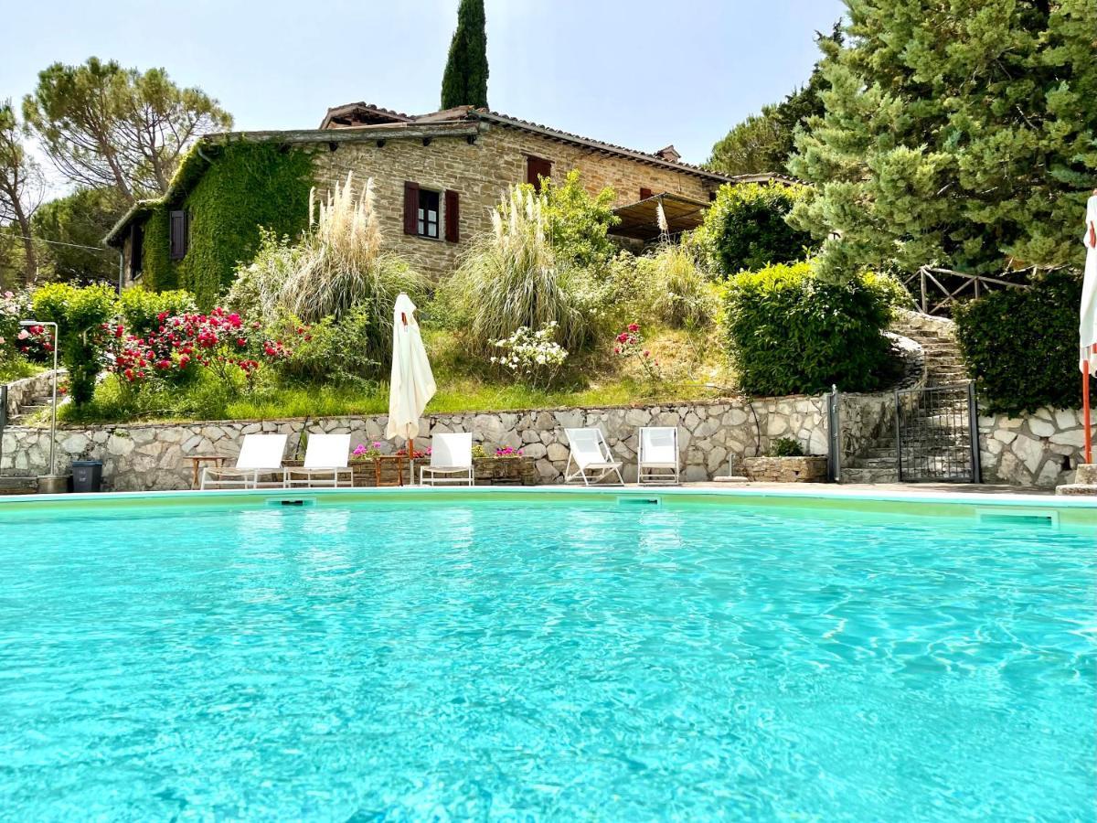 La Panoramica Gubbio - Maison De Charme - Casette E Appartamenti Self Catering Per Vacanze Meravigliose! Extérieur photo