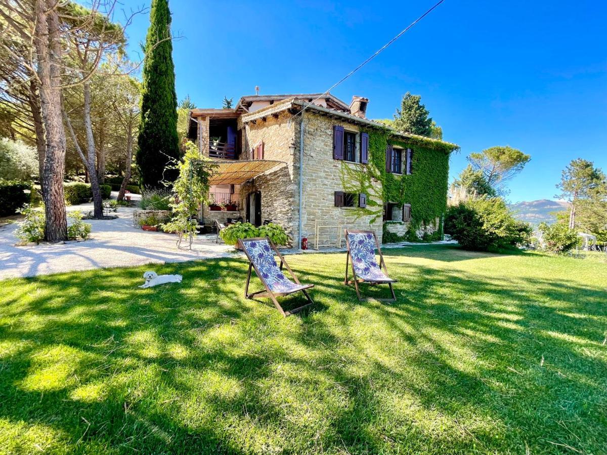 La Panoramica Gubbio - Maison De Charme - Casette E Appartamenti Self Catering Per Vacanze Meravigliose! Extérieur photo