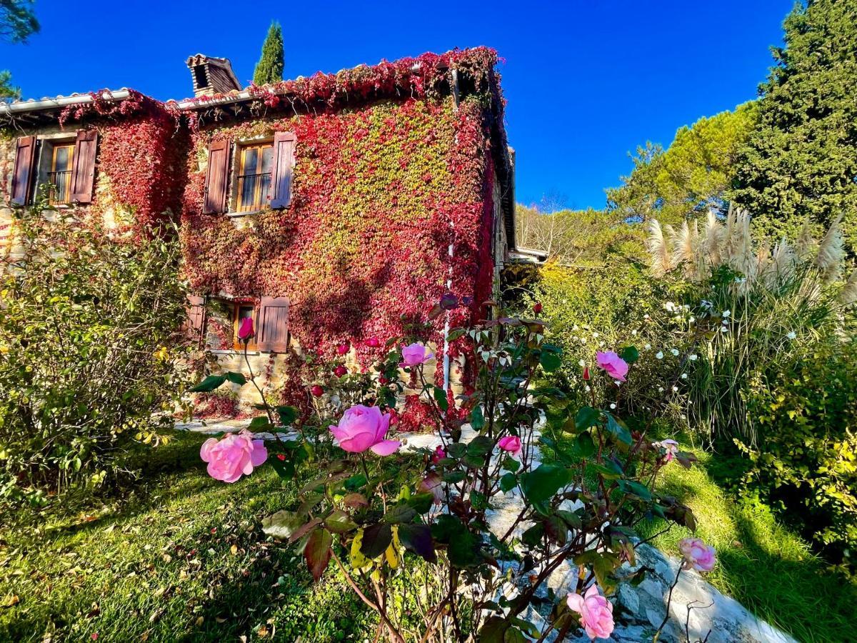 La Panoramica Gubbio - Maison De Charme - Casette E Appartamenti Self Catering Per Vacanze Meravigliose! Extérieur photo